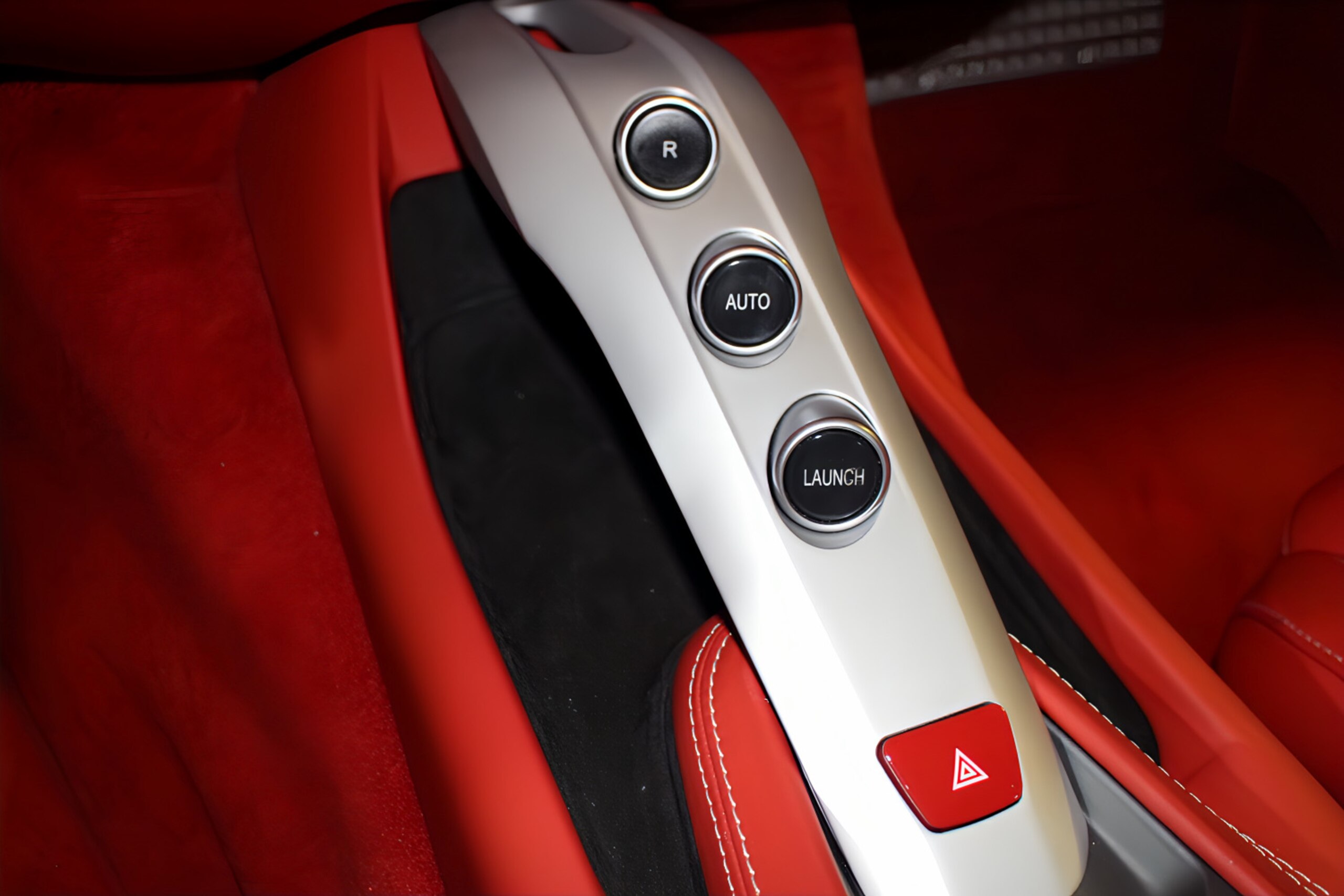 2013 Ferrari F12 Berlinetta — Photo 9 / 48