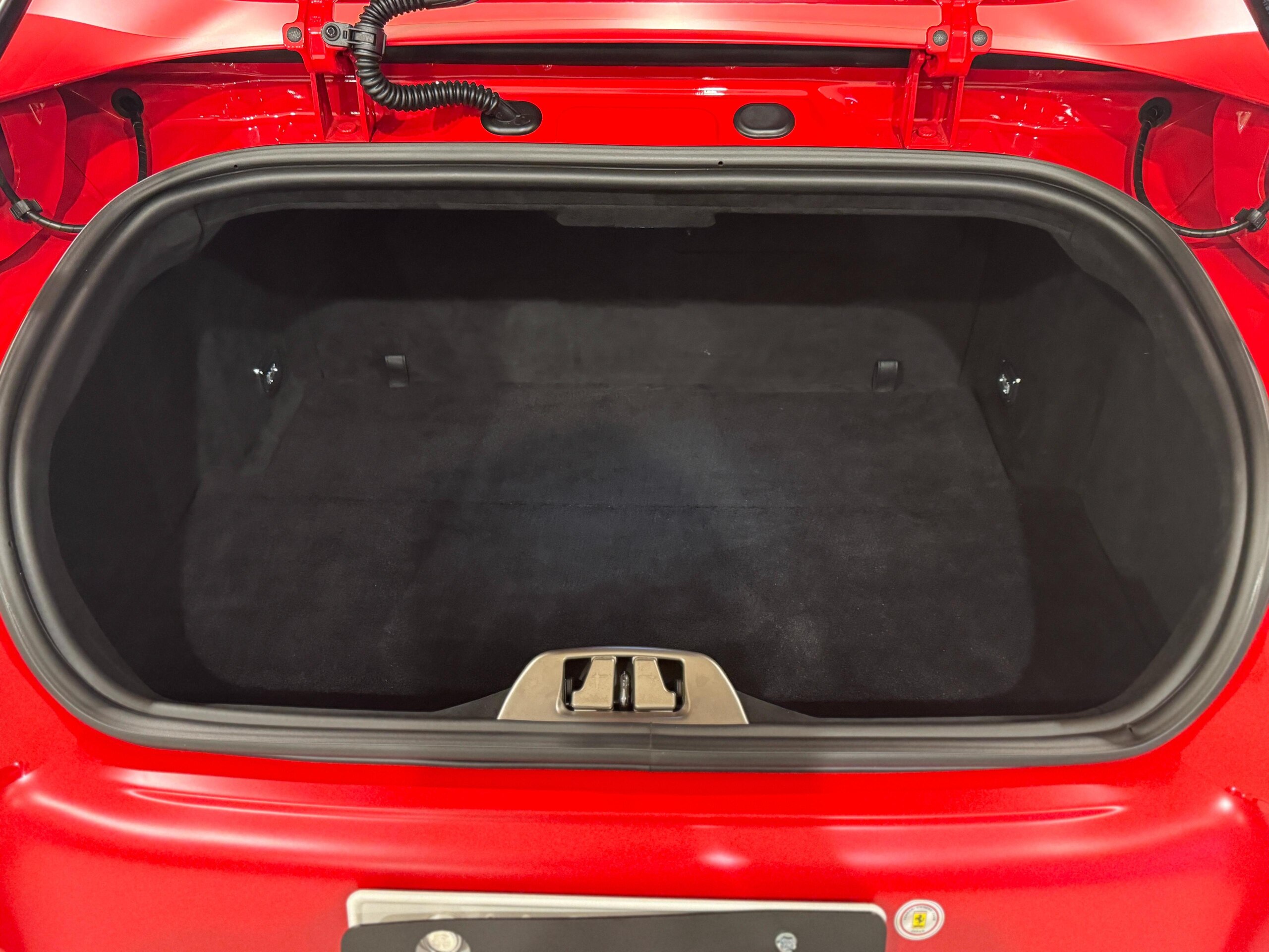 2023 Ferrari 812GTS — Photo 25 / 28