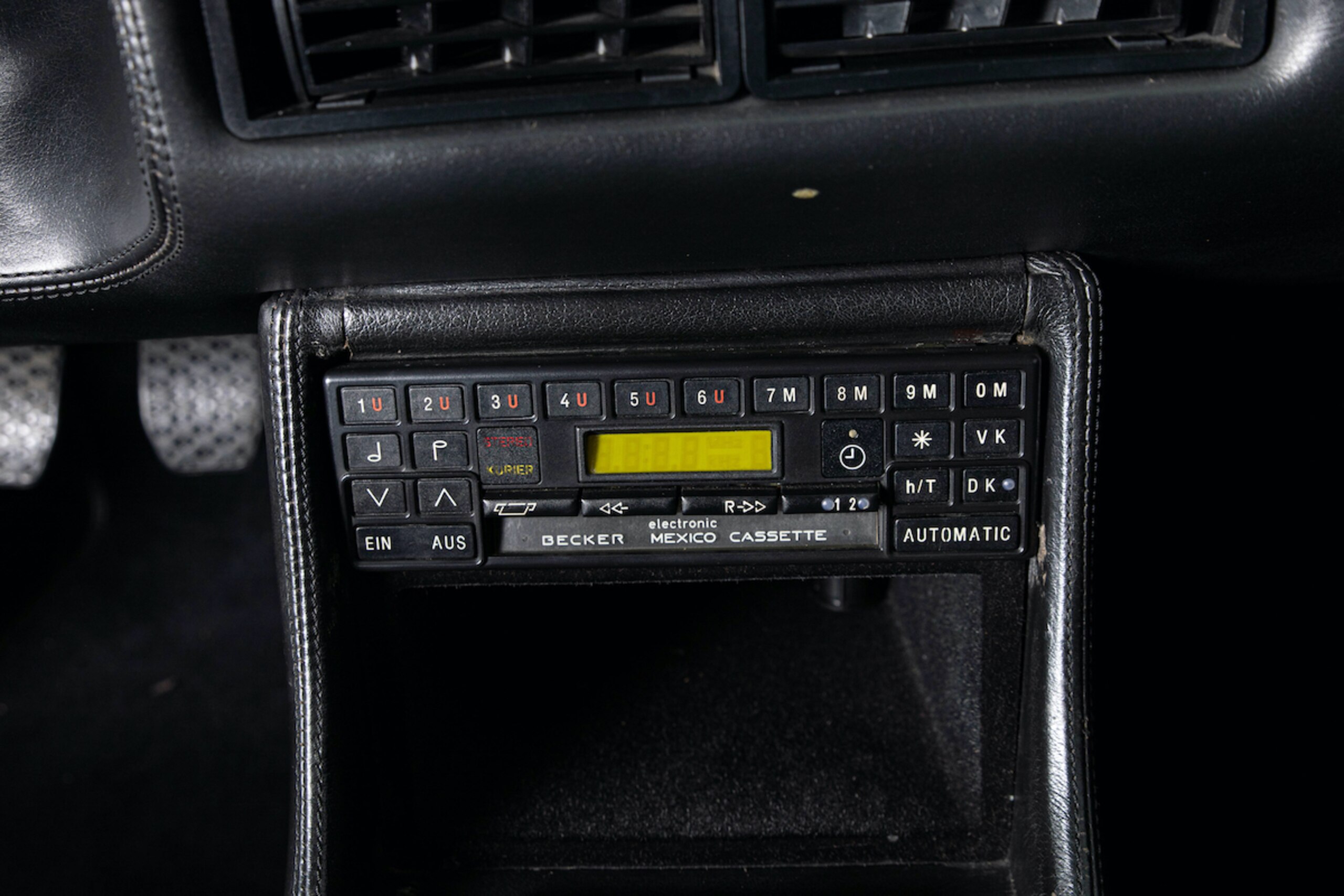 1981 BMW M1 — Photo 22 / 33