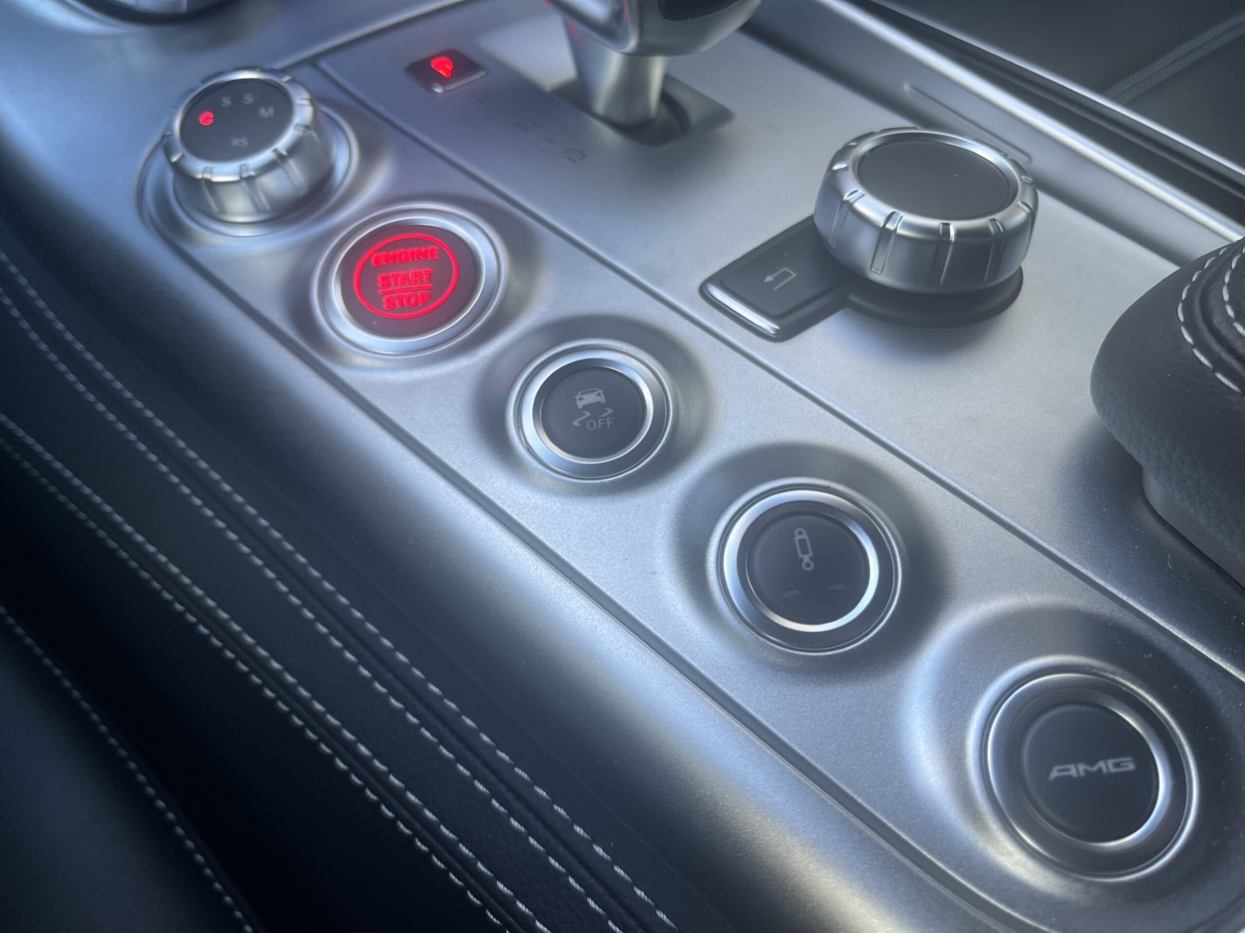 2012 Mercedes Benz SLS AMG Roadster — Photo 13 / 14