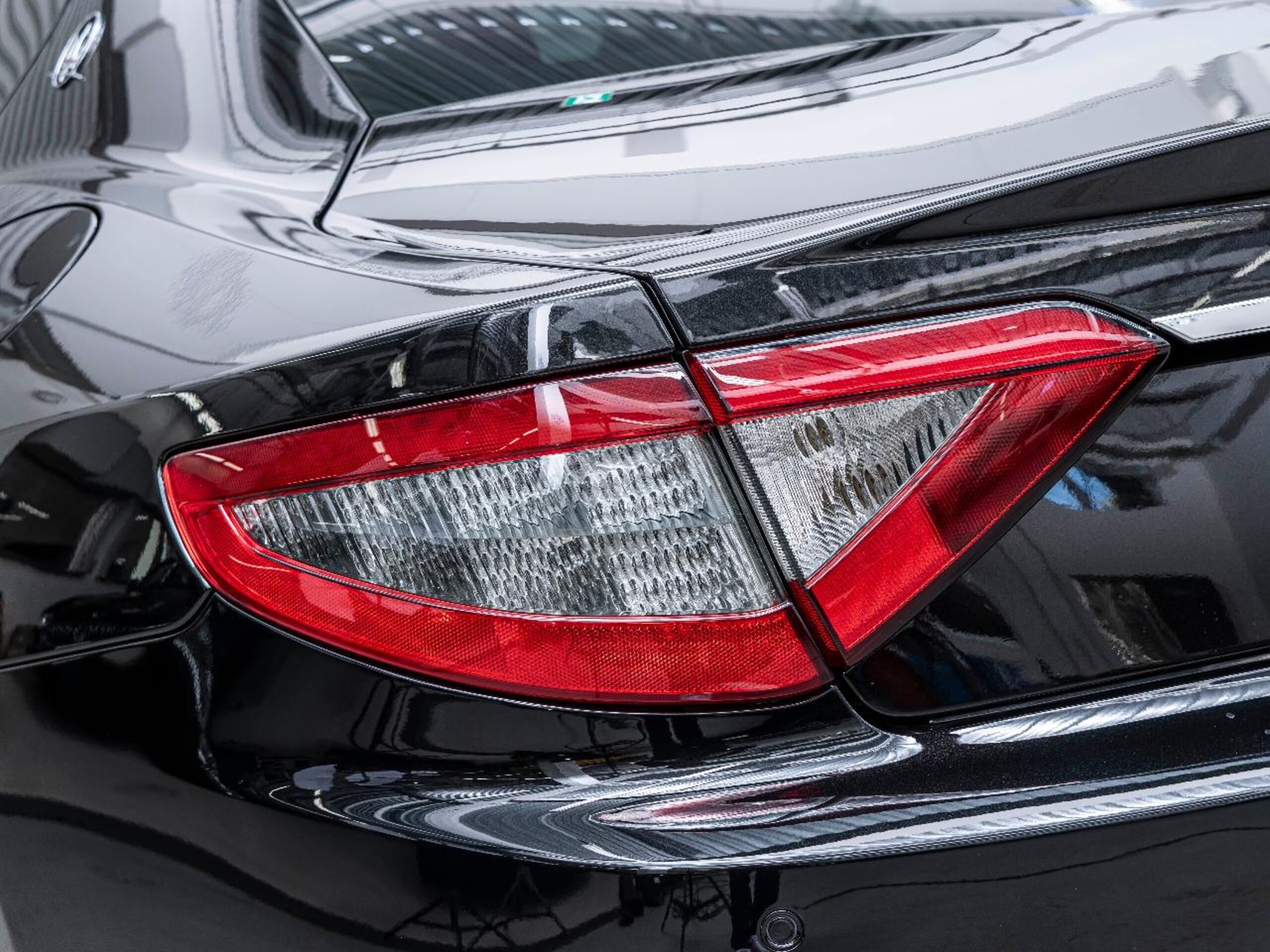 0 Maserati GranTurismo Sport — Photo 18 / 22