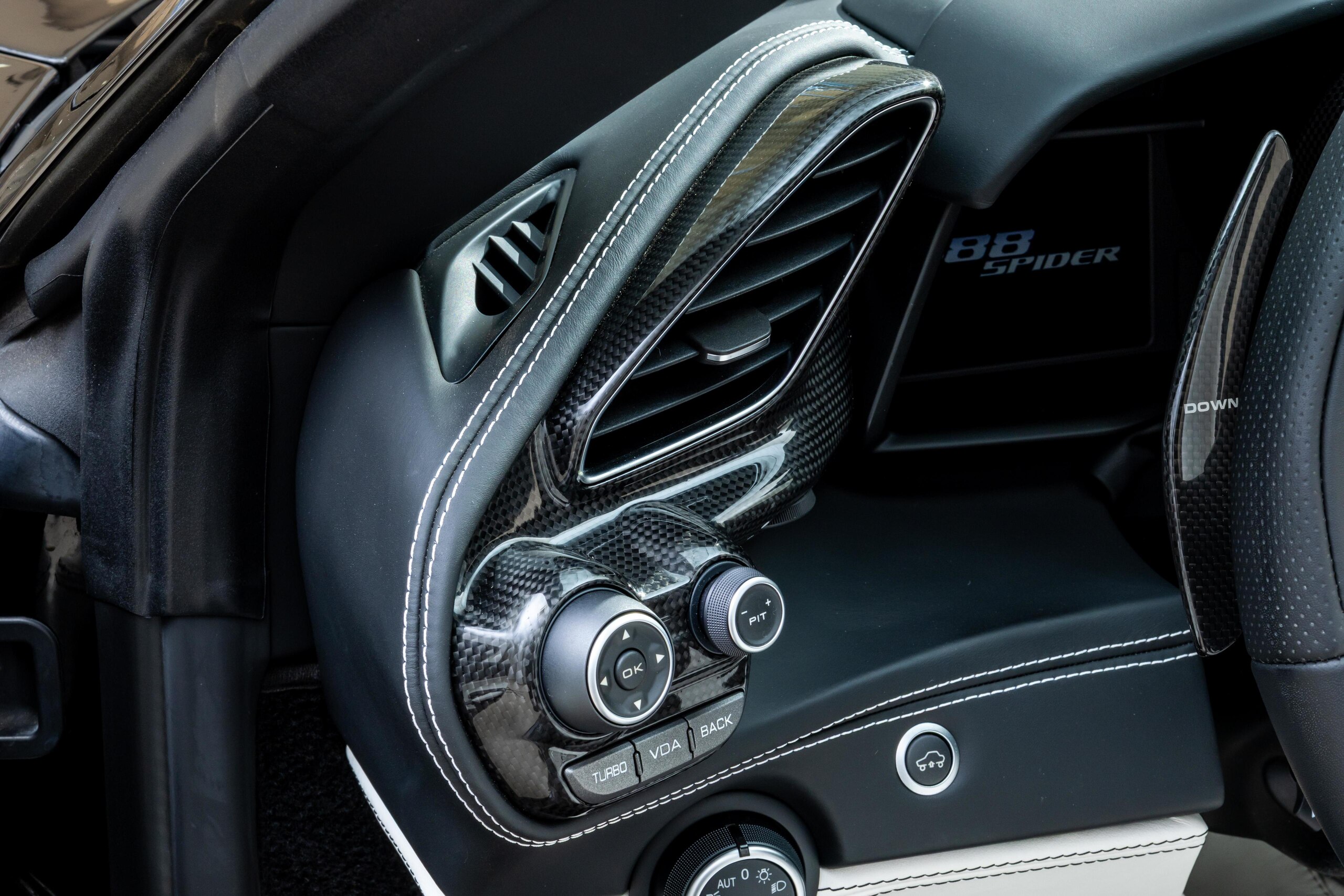 2016 Ferrari 488 Spider — Photo 26 / 35