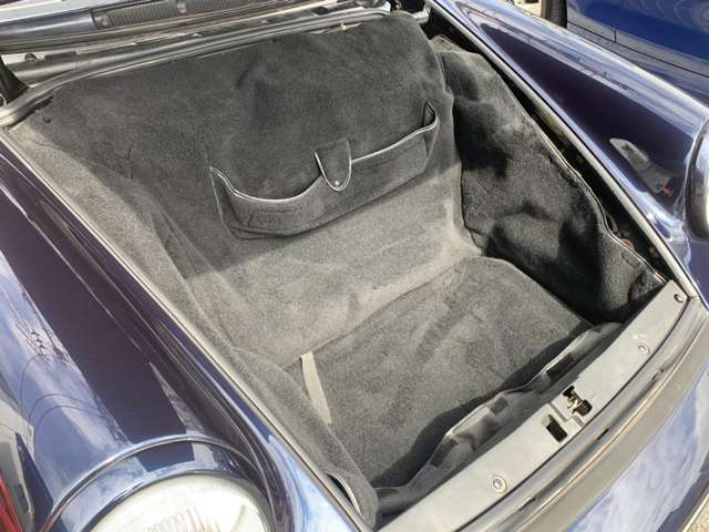 1992 Porsche 911 Carrera 2 — Photo 13 / 13