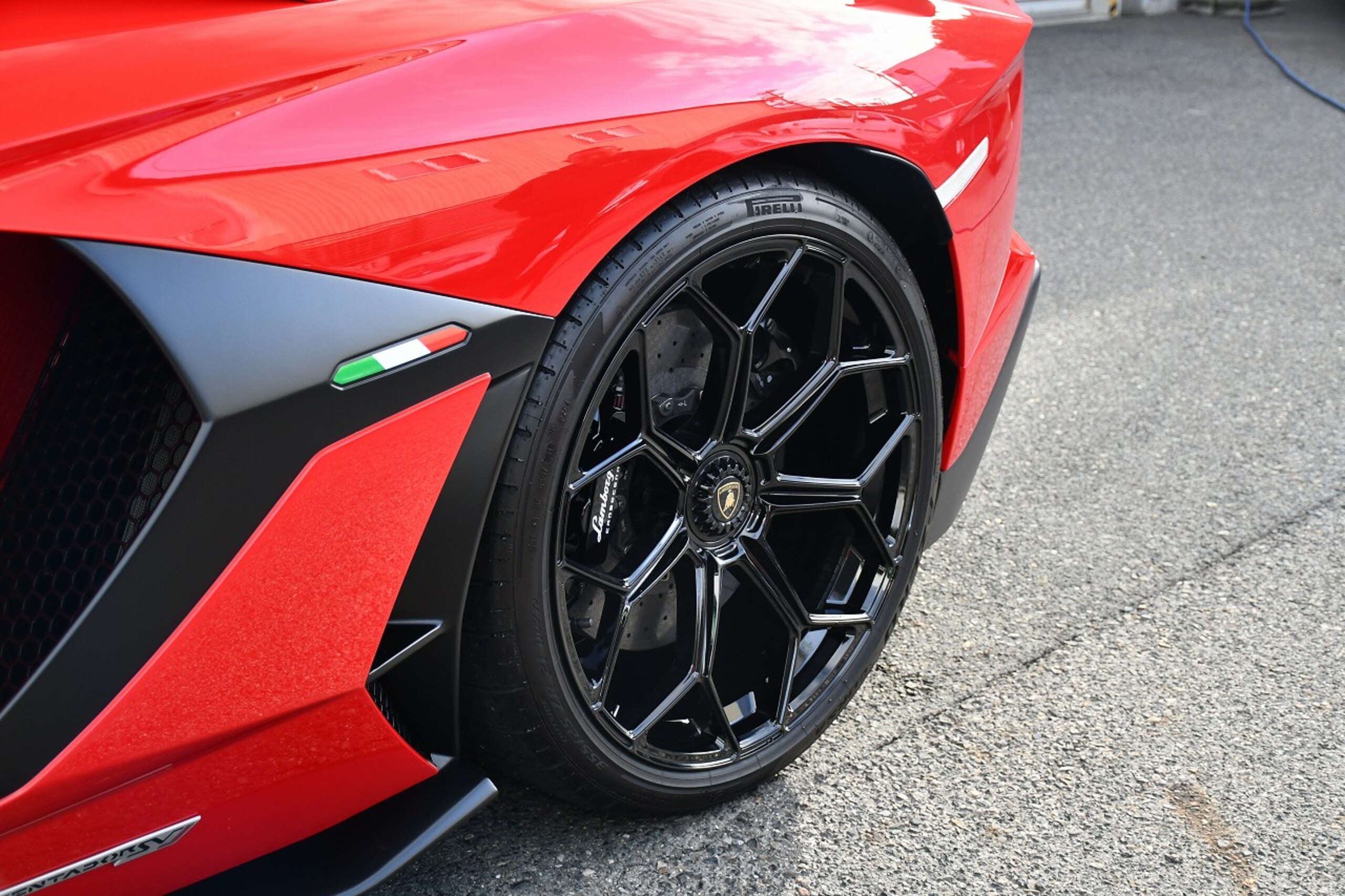 2019 Lamborghini Aventador SVJ — Photo 43 / 46