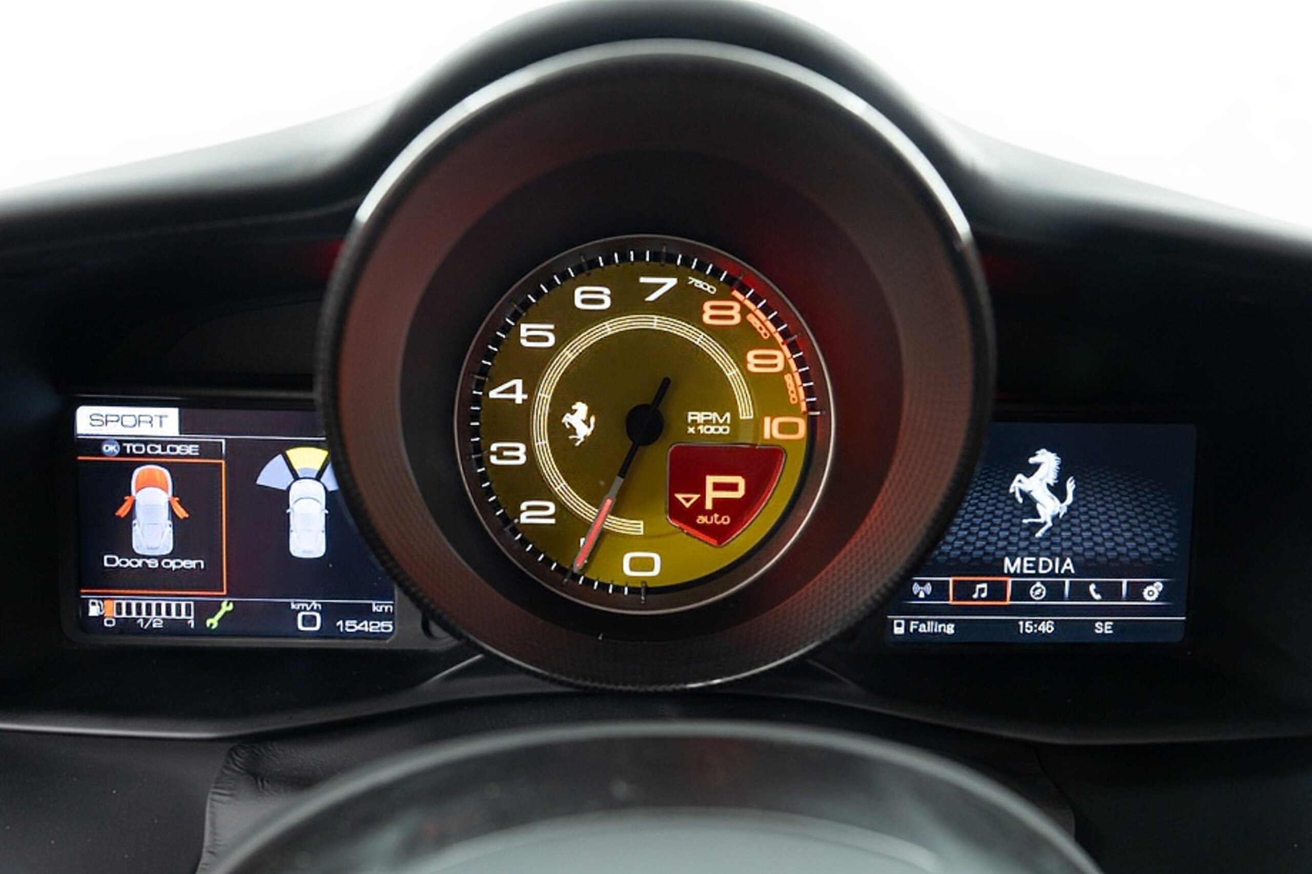 2016 Ferrari 488GTB — Photo 10 / 19
