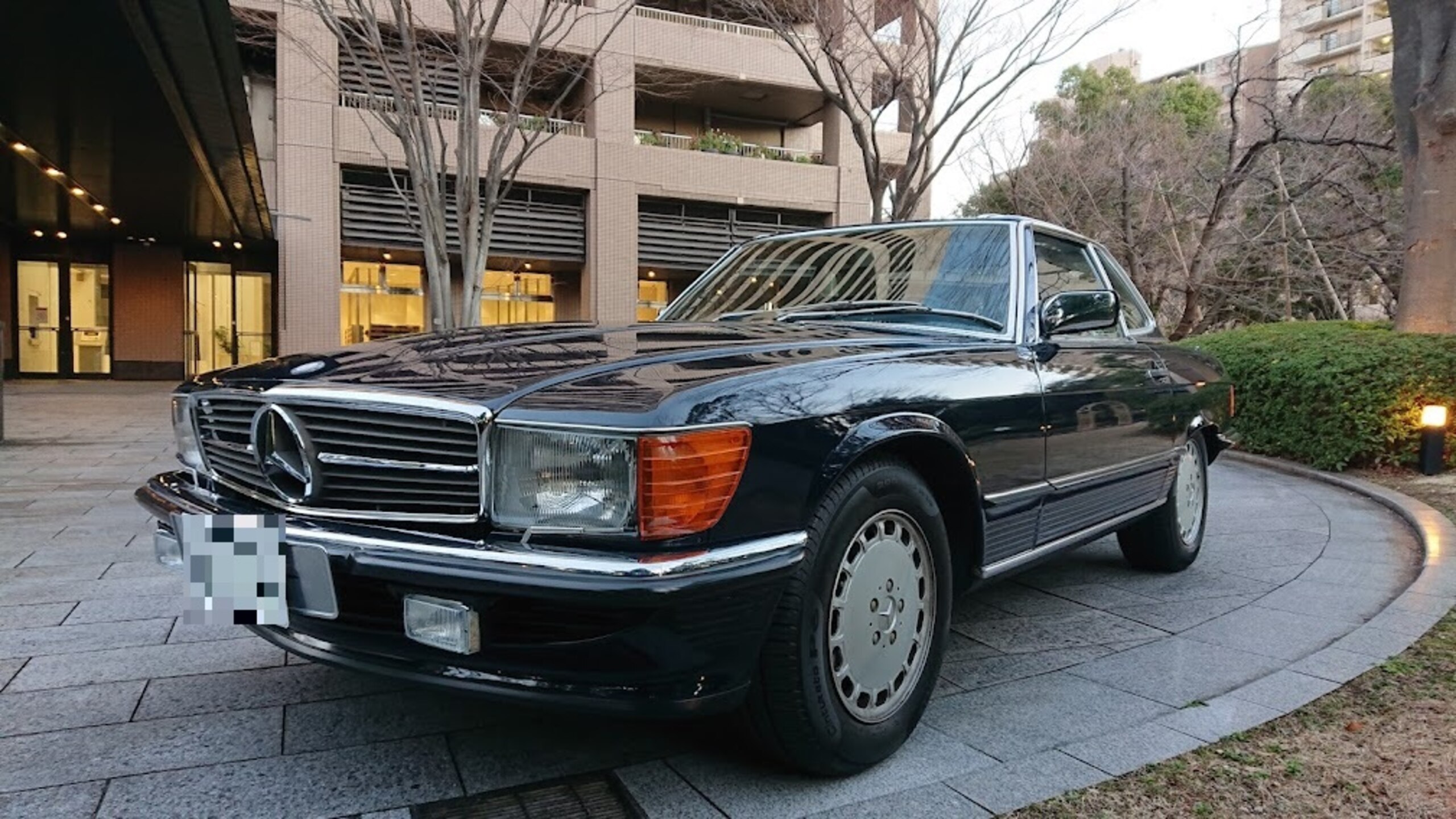 1987 Mercedes Benz SL560 for sale in Japan