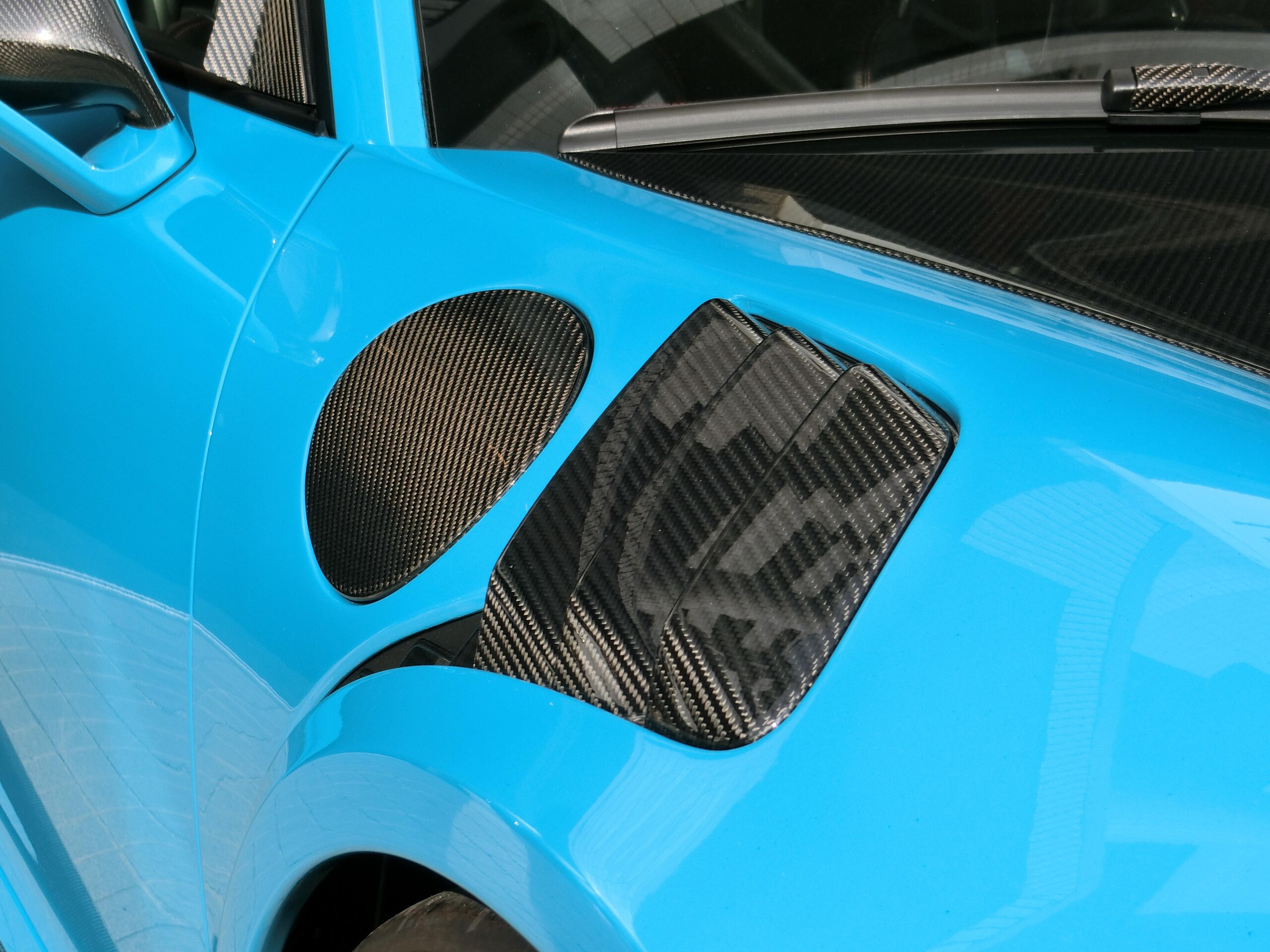 2019 Porsche 911 GT2 RS — Photo 6 / 18