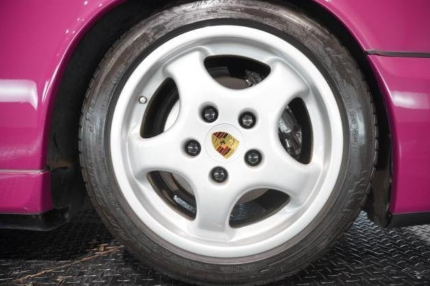 1992 Porsche 911 Carrera 2 — Photo 10 / 15