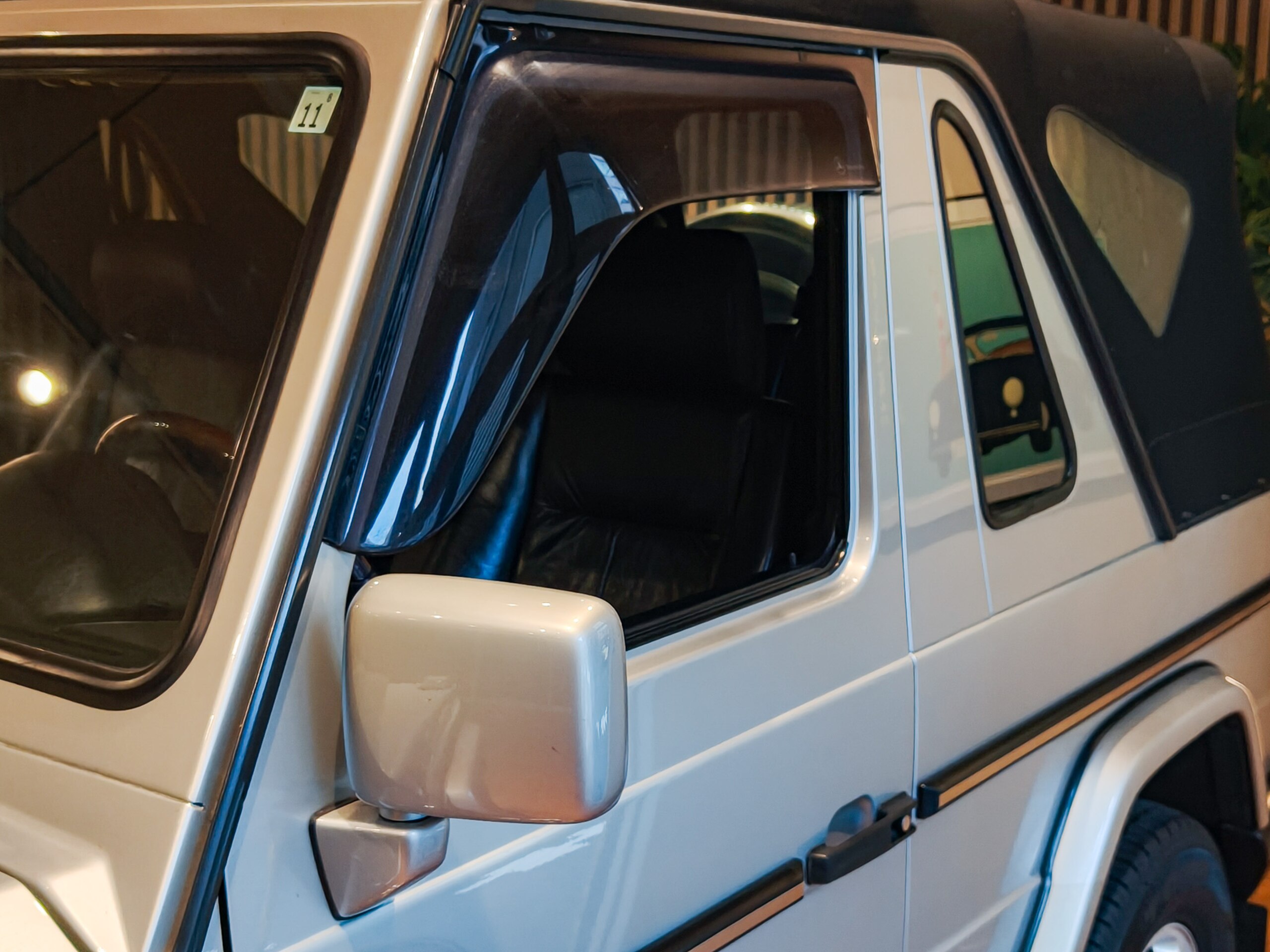 1999 Mercedes Benz G320 — Photo 18 / 21