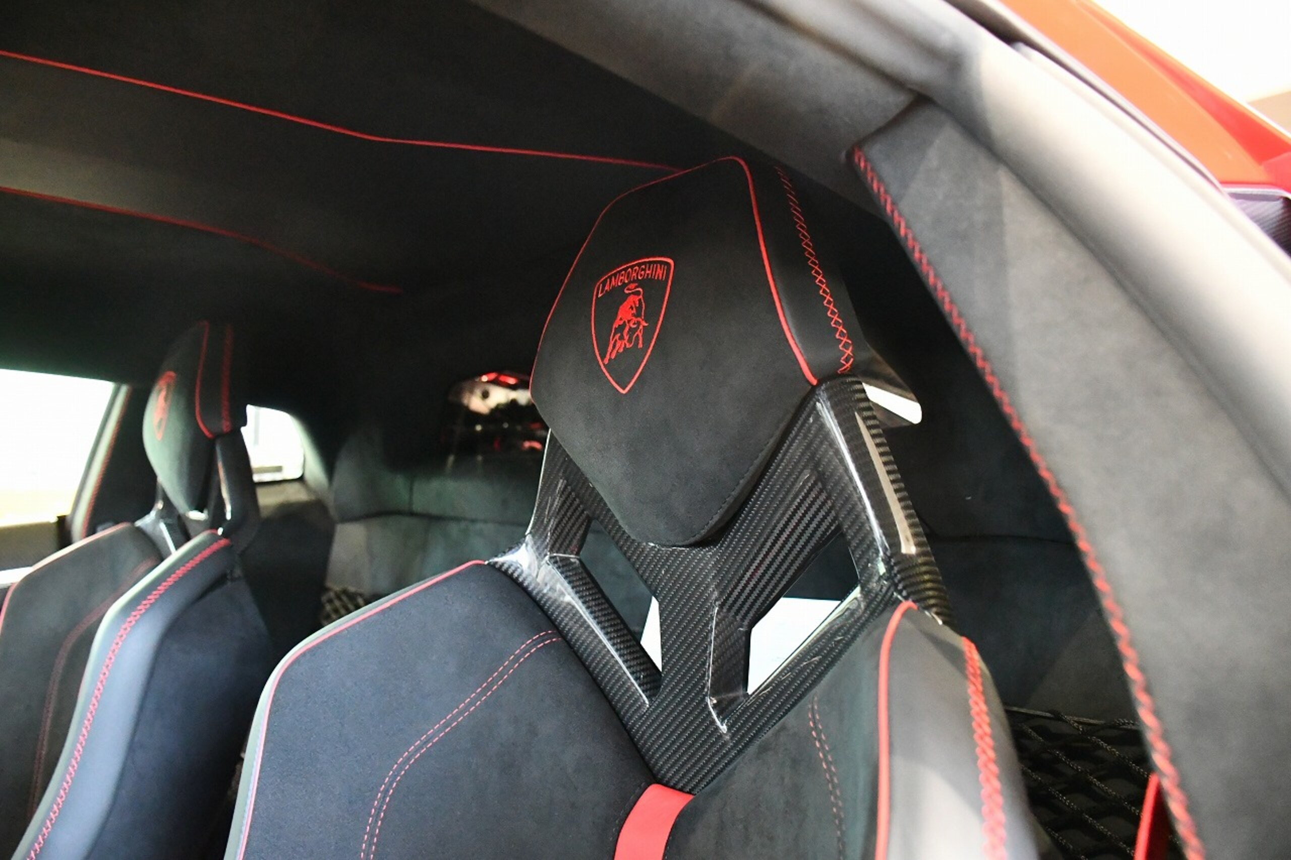 2019 Lamborghini Aventador SVJ — Photo 25 / 46