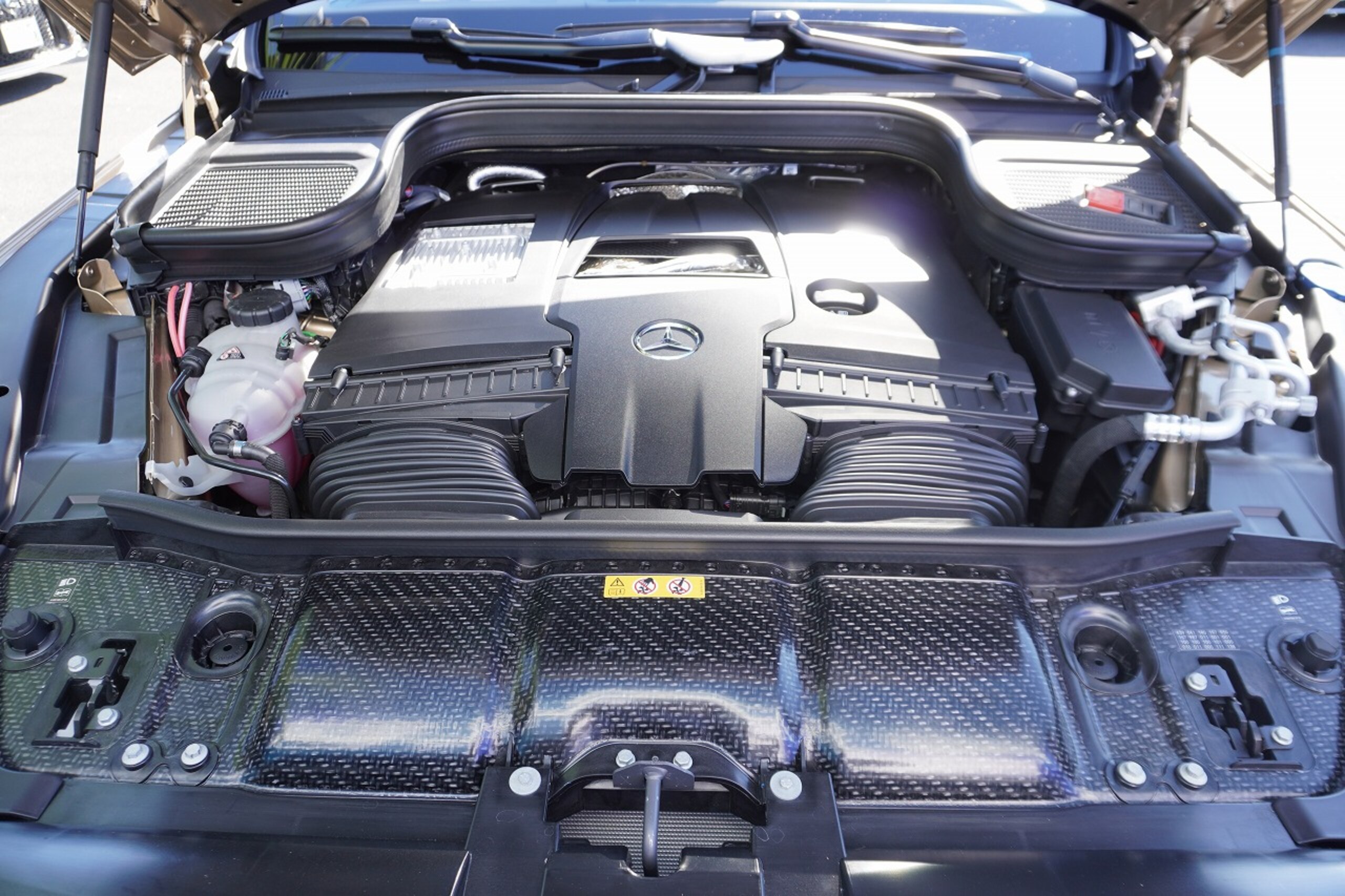 2023 Mercedes Benz Maybach GLS 600 4Matic — Photo 19 / 35