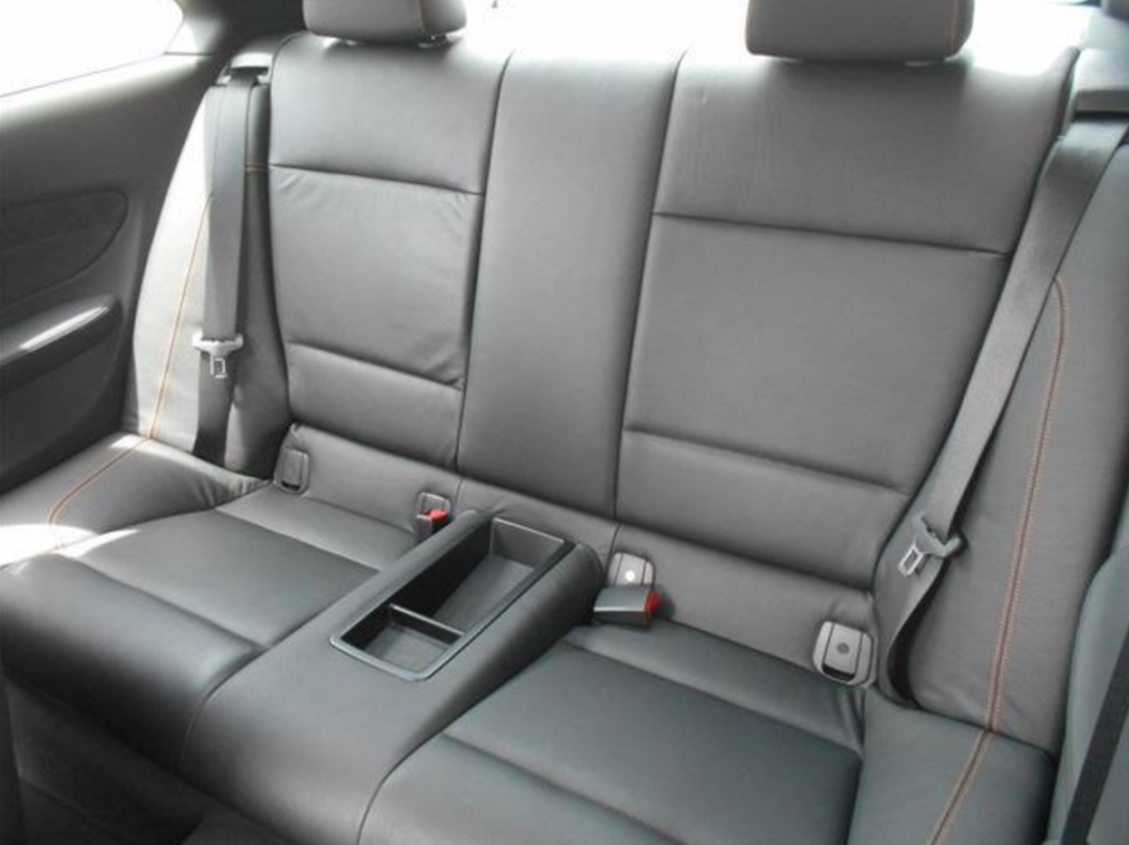 2011 BMW 1M Coupe — Photo 16 / 21