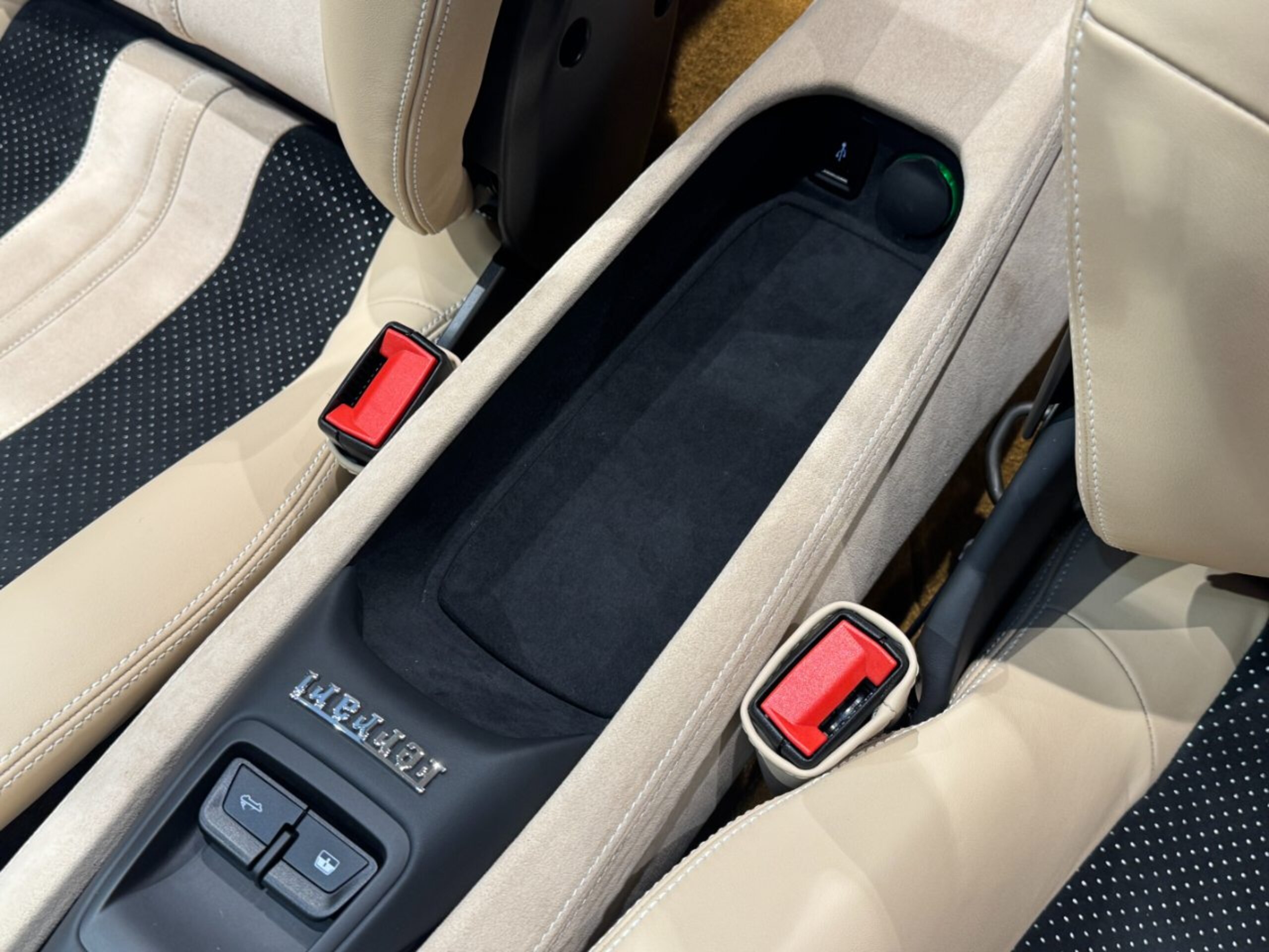 2022 Ferrari F8 Spider — Photo 53 / 72