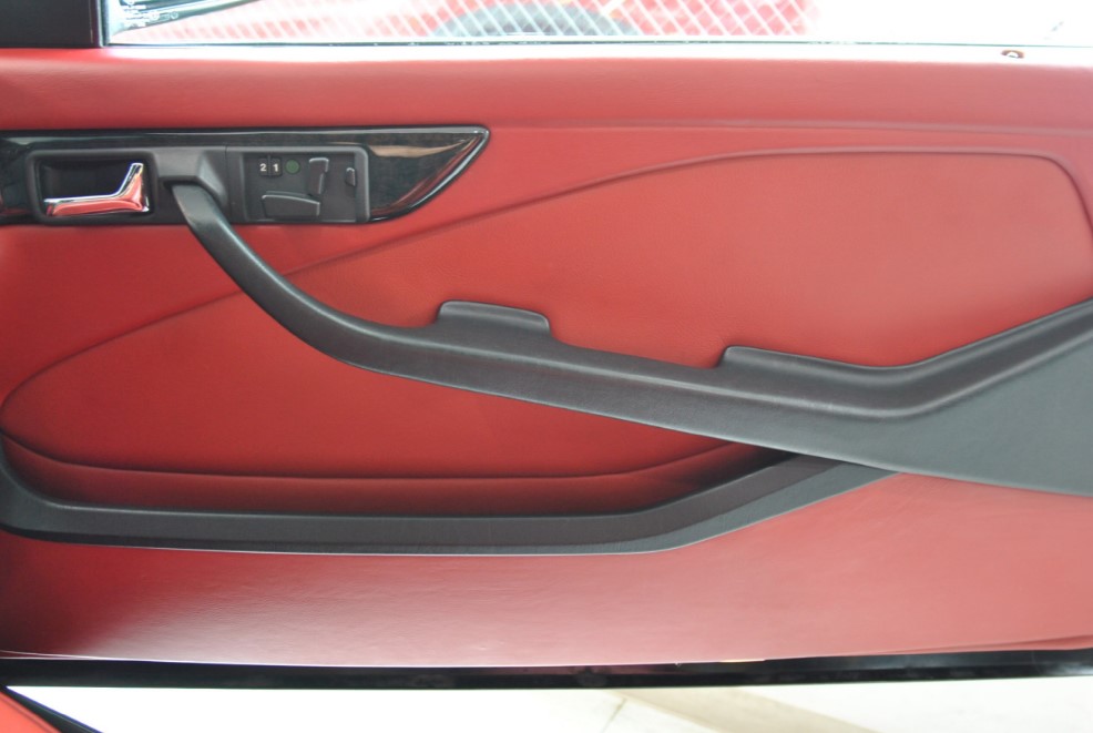 1991 Mercedes Benz 560SEC — Photo 12 / 19