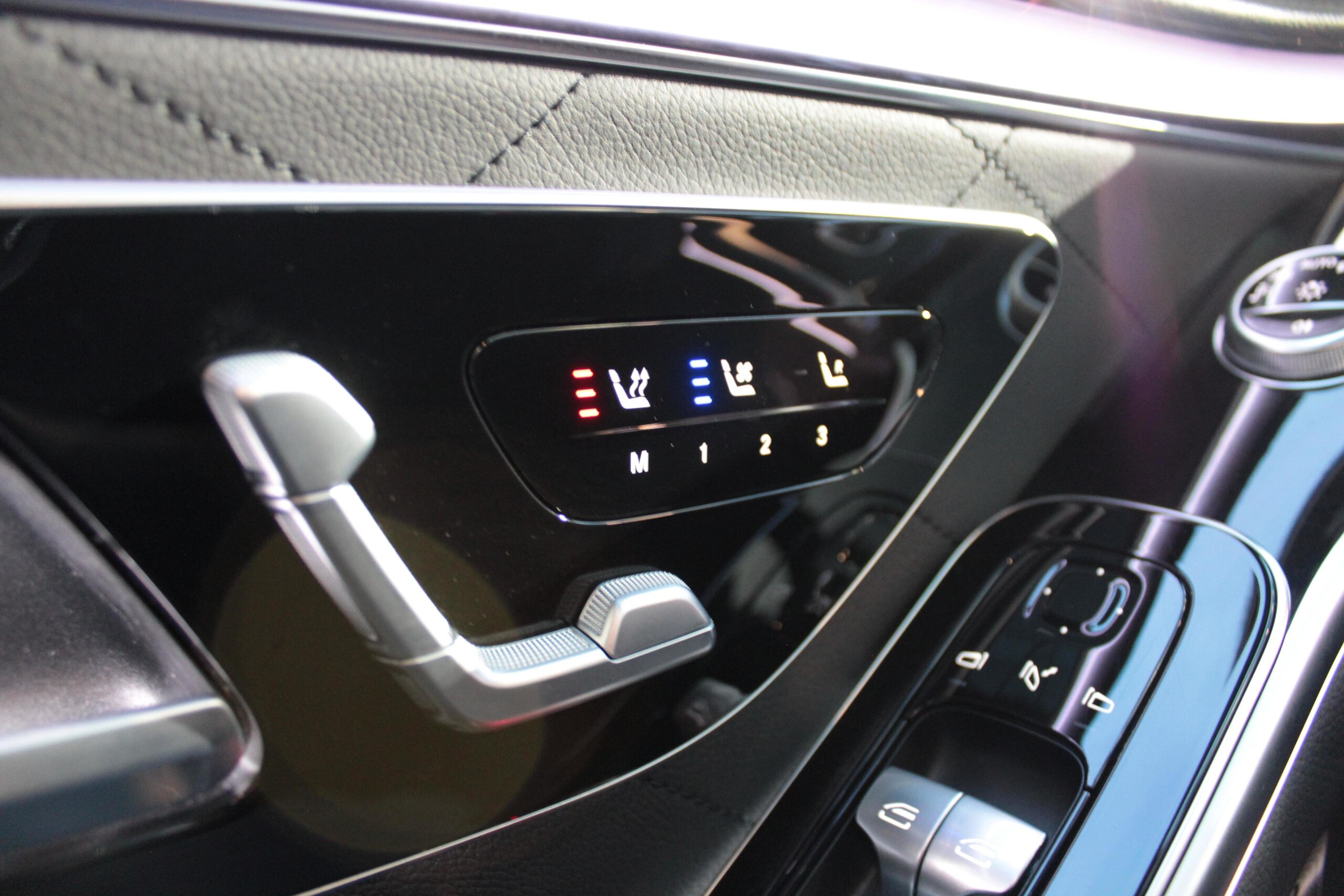 2021 Mercedes Benz S400d 4Matic AMG — Photo 17 / 26