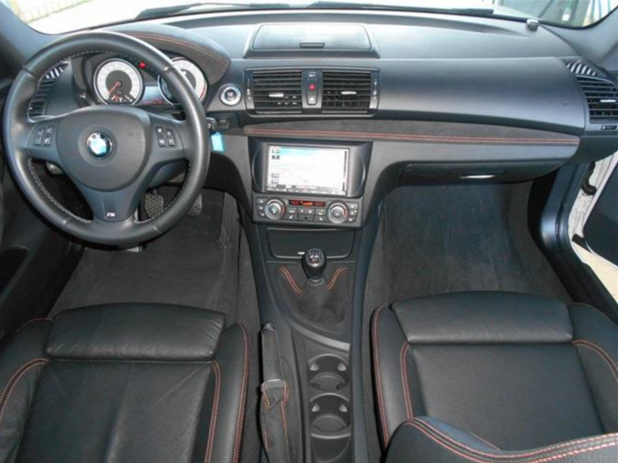 2011 BMW 1M Coupe — Photo 11 / 21