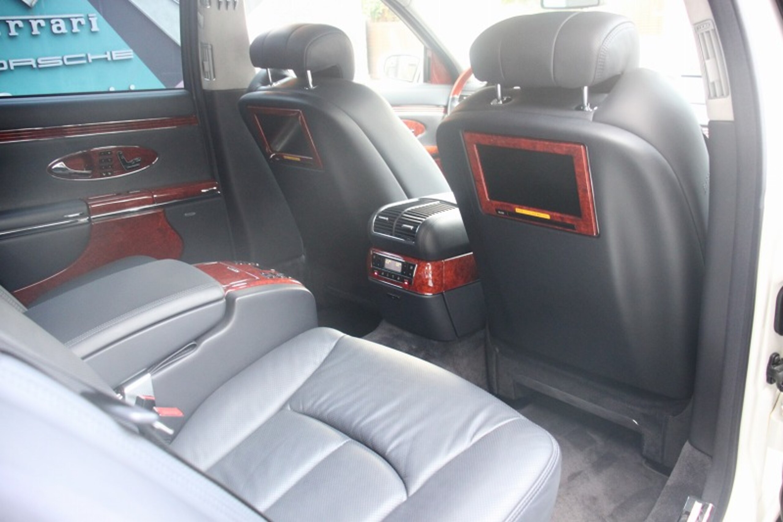 2005 Mercedes Benz Maybach 57 — Photo 23 / 33