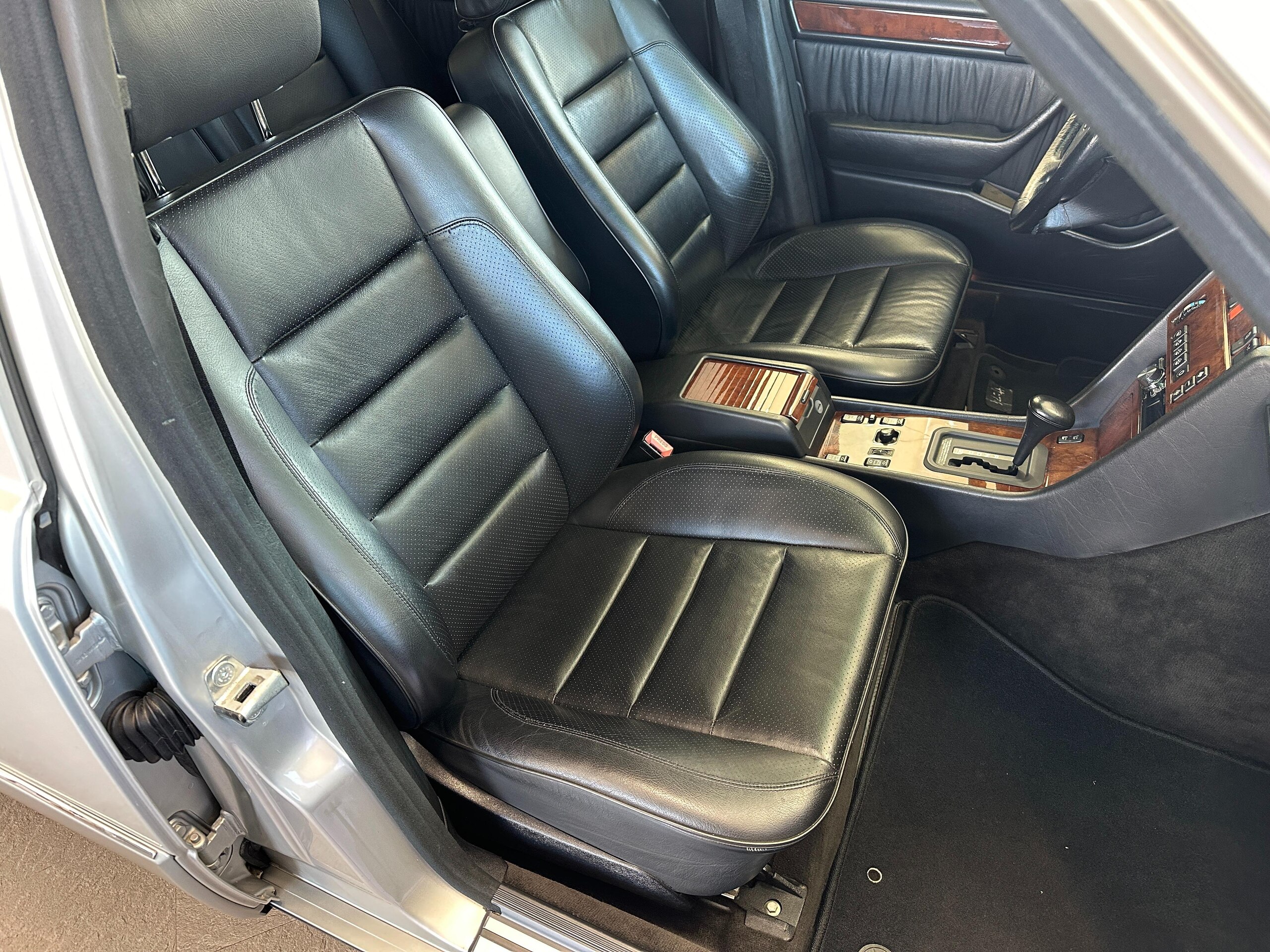 1993 Mercedes Benz 500E — Photo 16 / 22