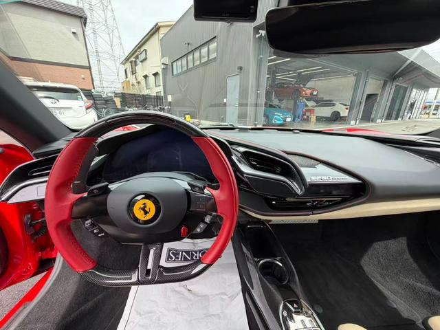 2021 Ferrari SF90 Stradale — Photo 9 / 15