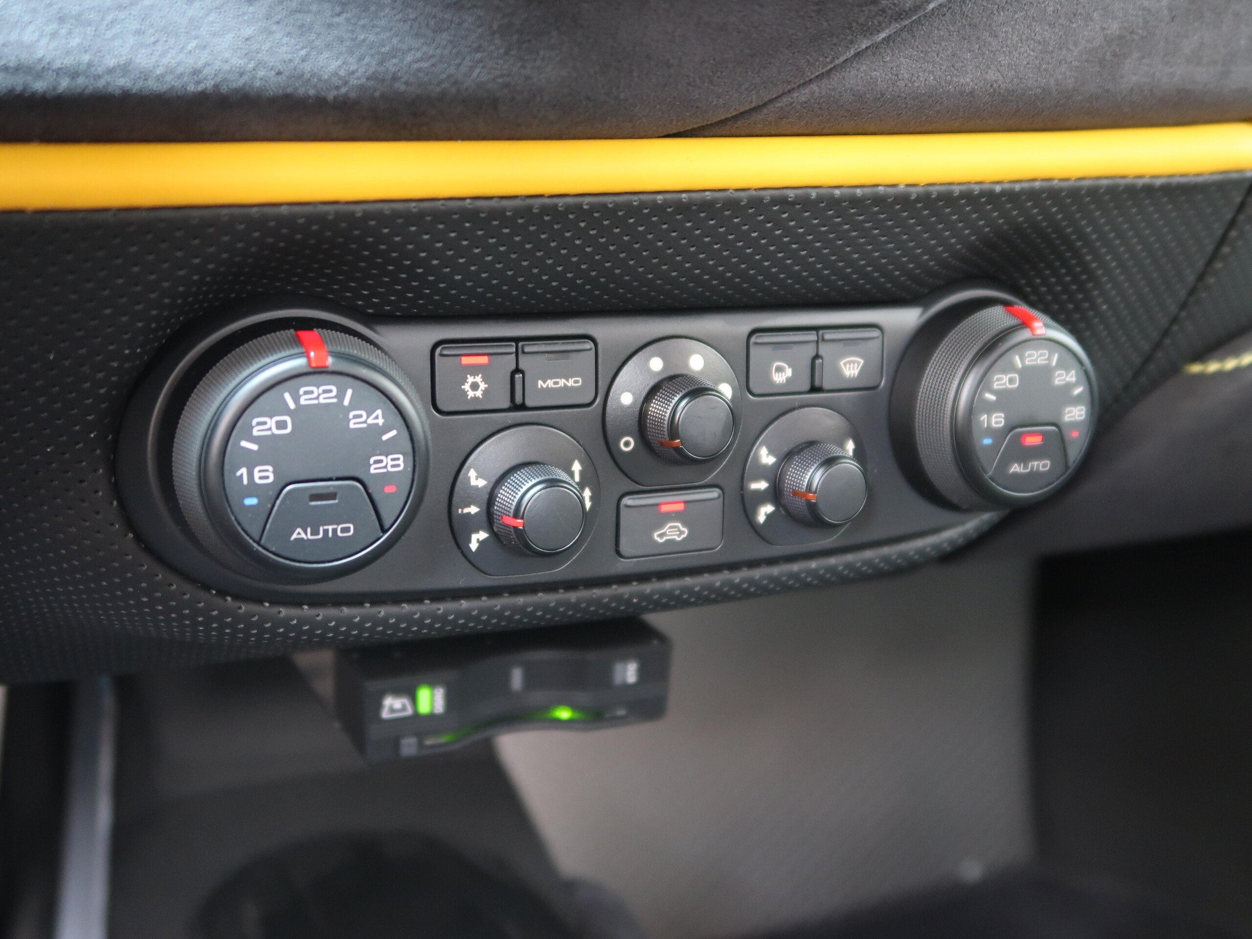 2020 Ferrari 488 Pista — Photo 40 / 53