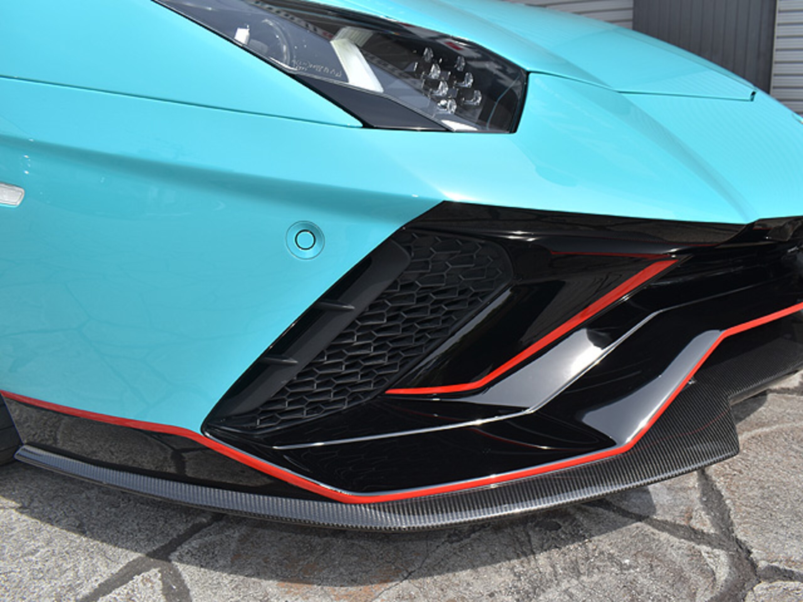 2022 Lamborghini Aventador Roadster LP780-4 Ultimae — Photo 13 / 38