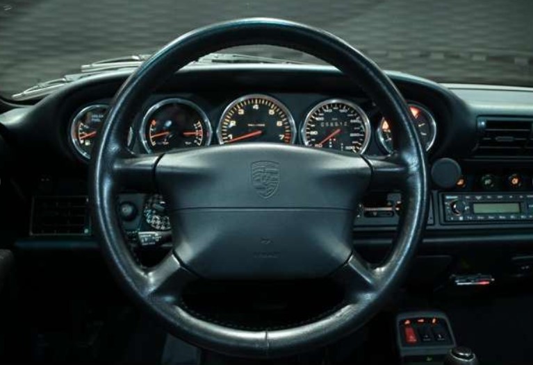 1994 Porsche 911 Carrera — Photo 13 / 18