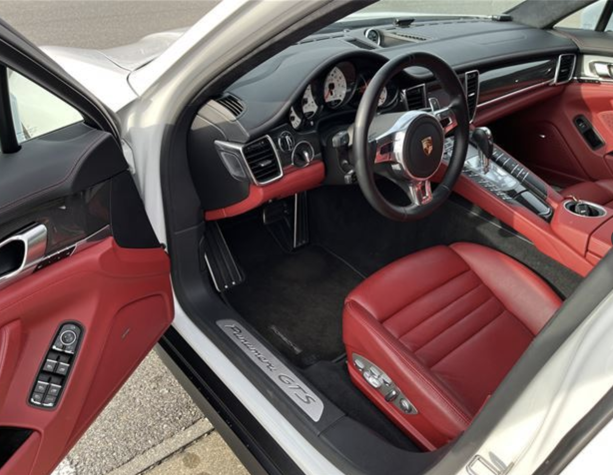 2014 Porsche Panamera GTS — Photo 8 / 15