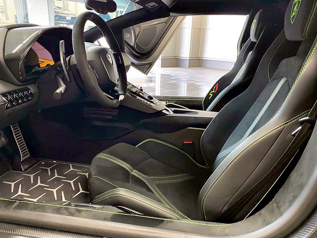 2020 Lamborghini Aventador SVJ Roadster — Photo 8 / 24