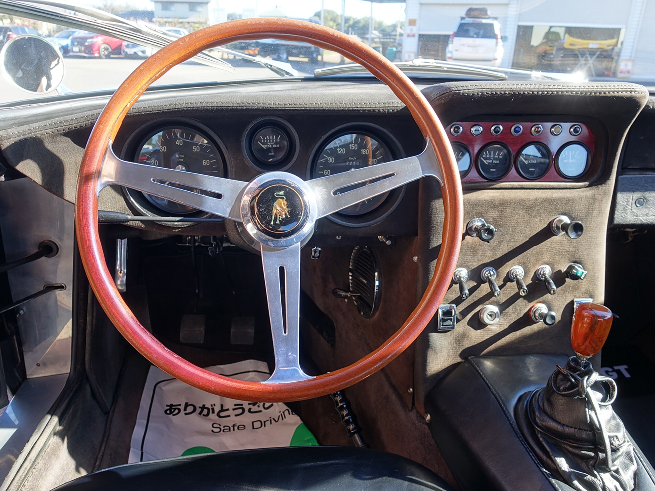 1968 Lamborghini 400GT — Photo 7 / 8