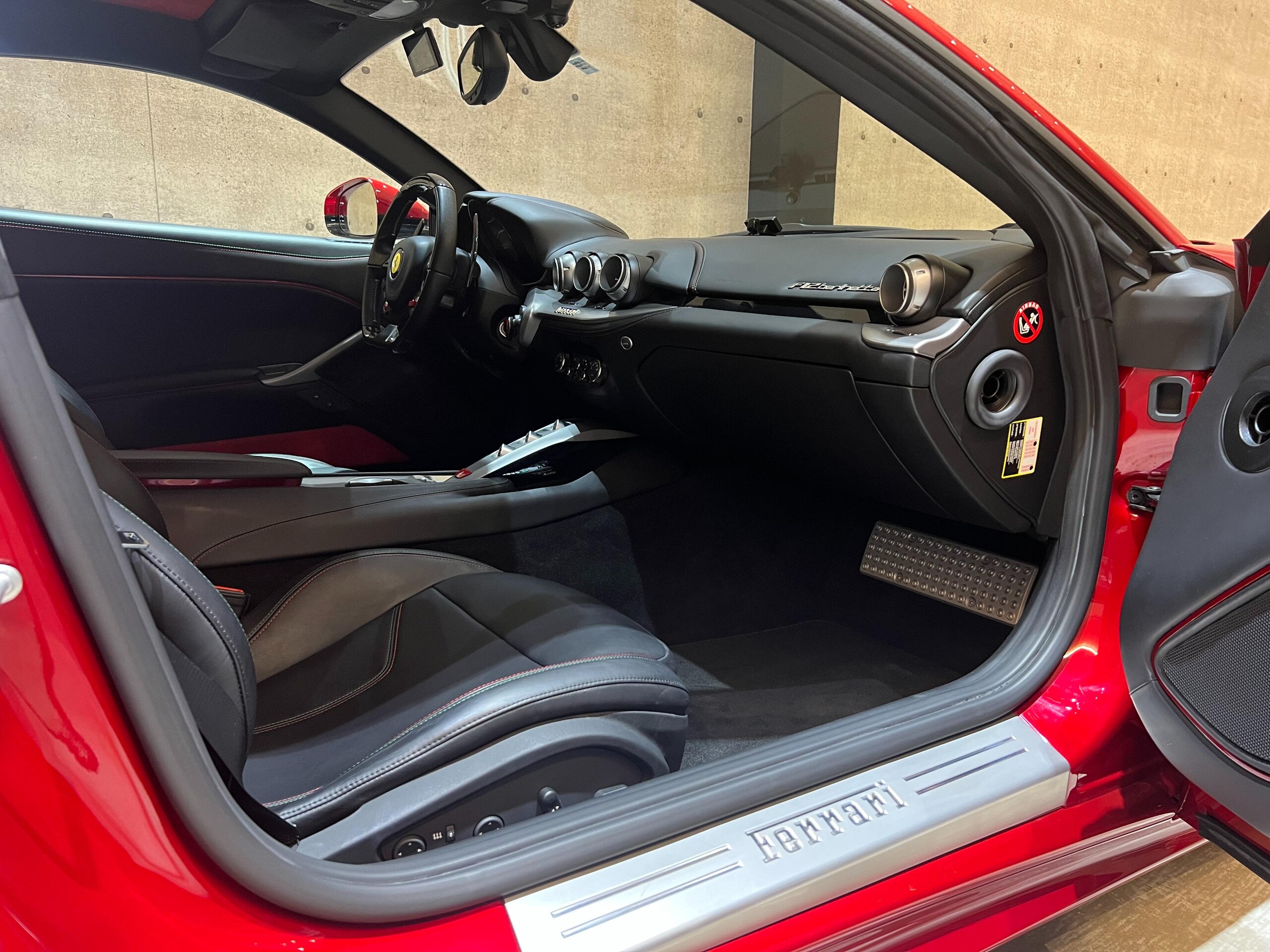 2015 Ferrari F12 Berlinetta — Photo 10 / 15