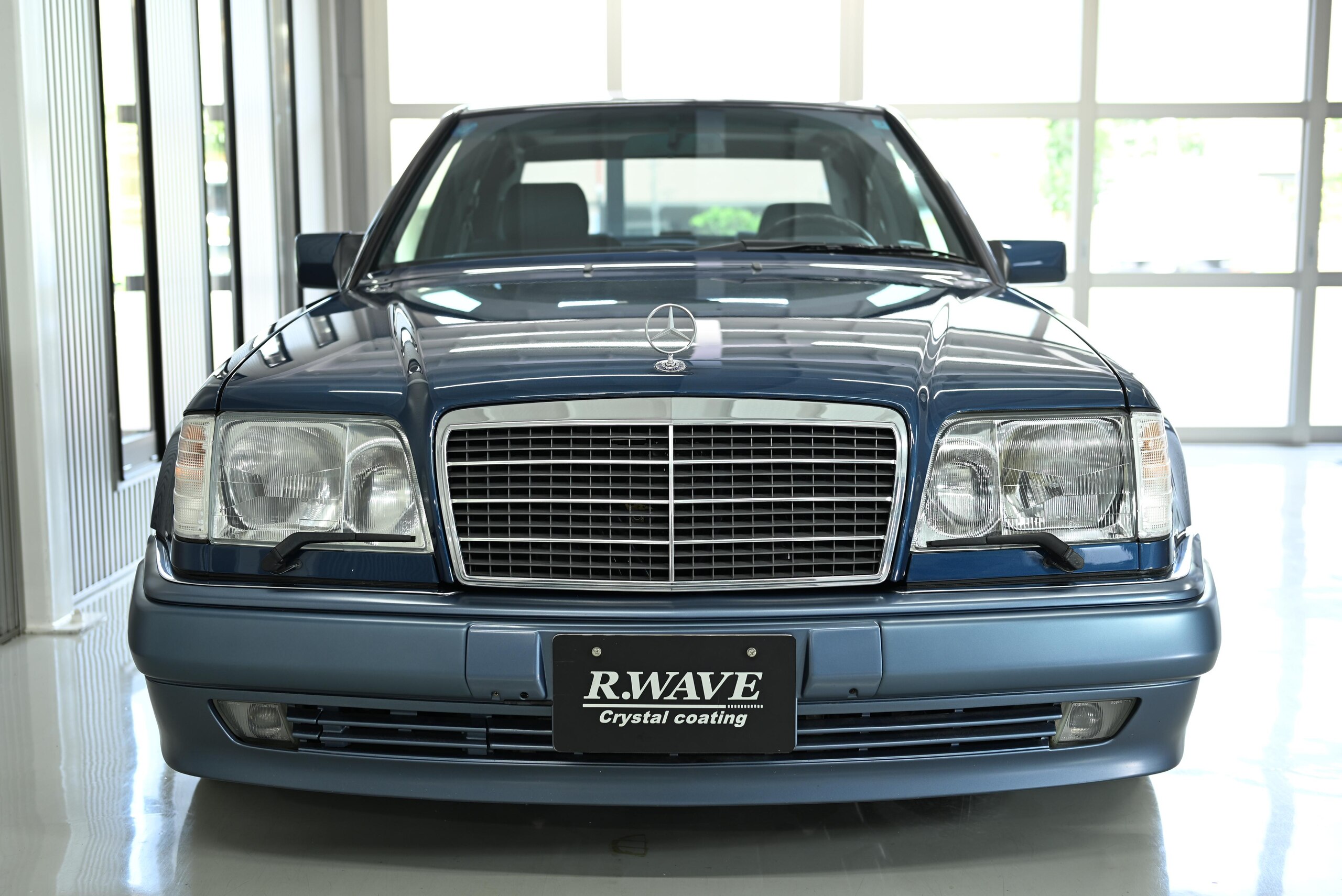 1994 Mercedes Benz E500 Nautical Blue Metallic Exterior for sale in Japan