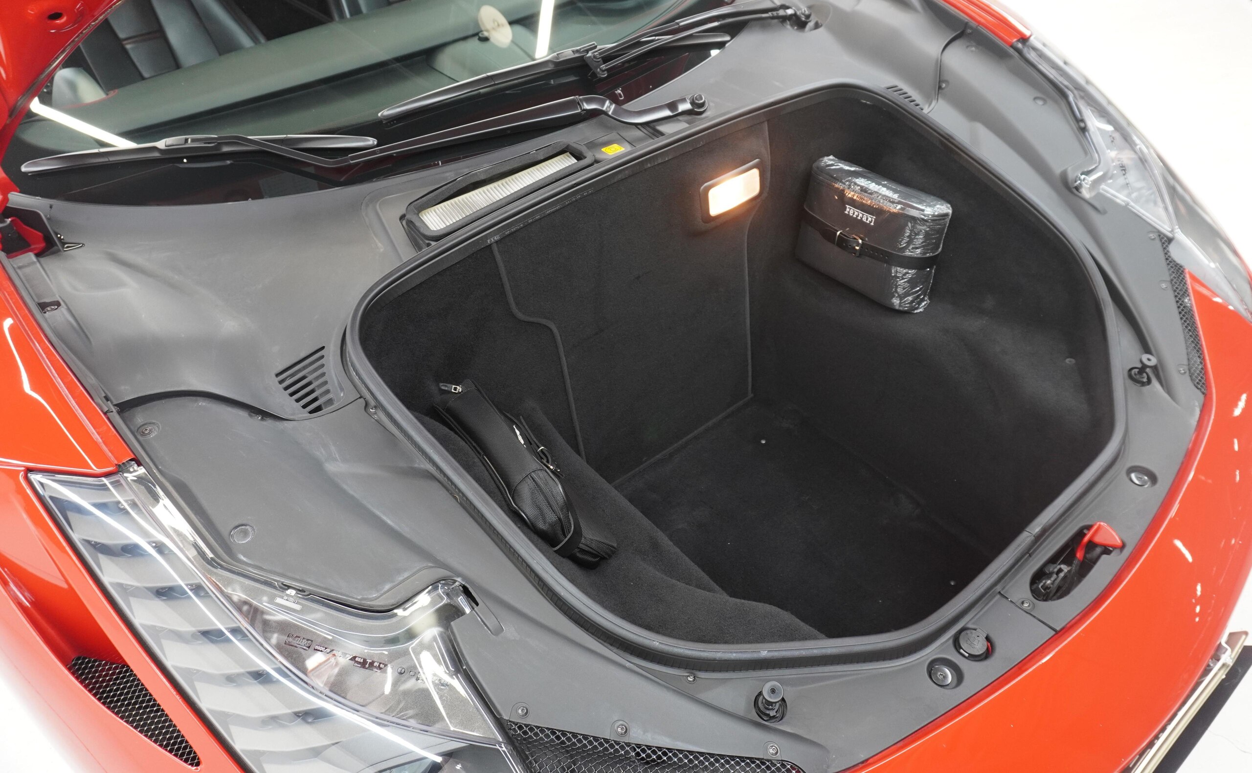 2013 Ferrari 458 Italia F1 DCT — Photo 22 / 22