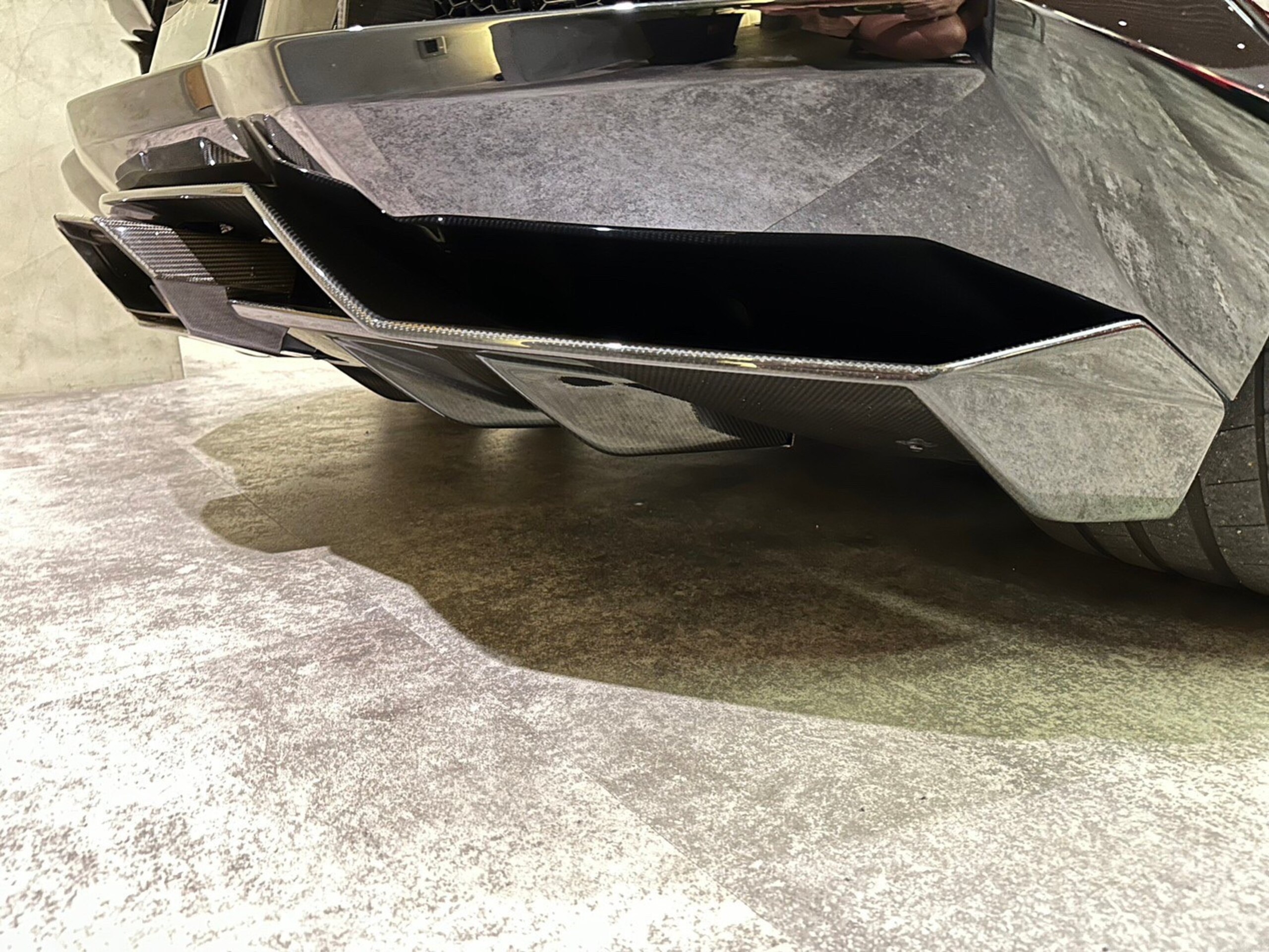 2015 Lamborghini Aventador Roadster — Photo 16 / 20