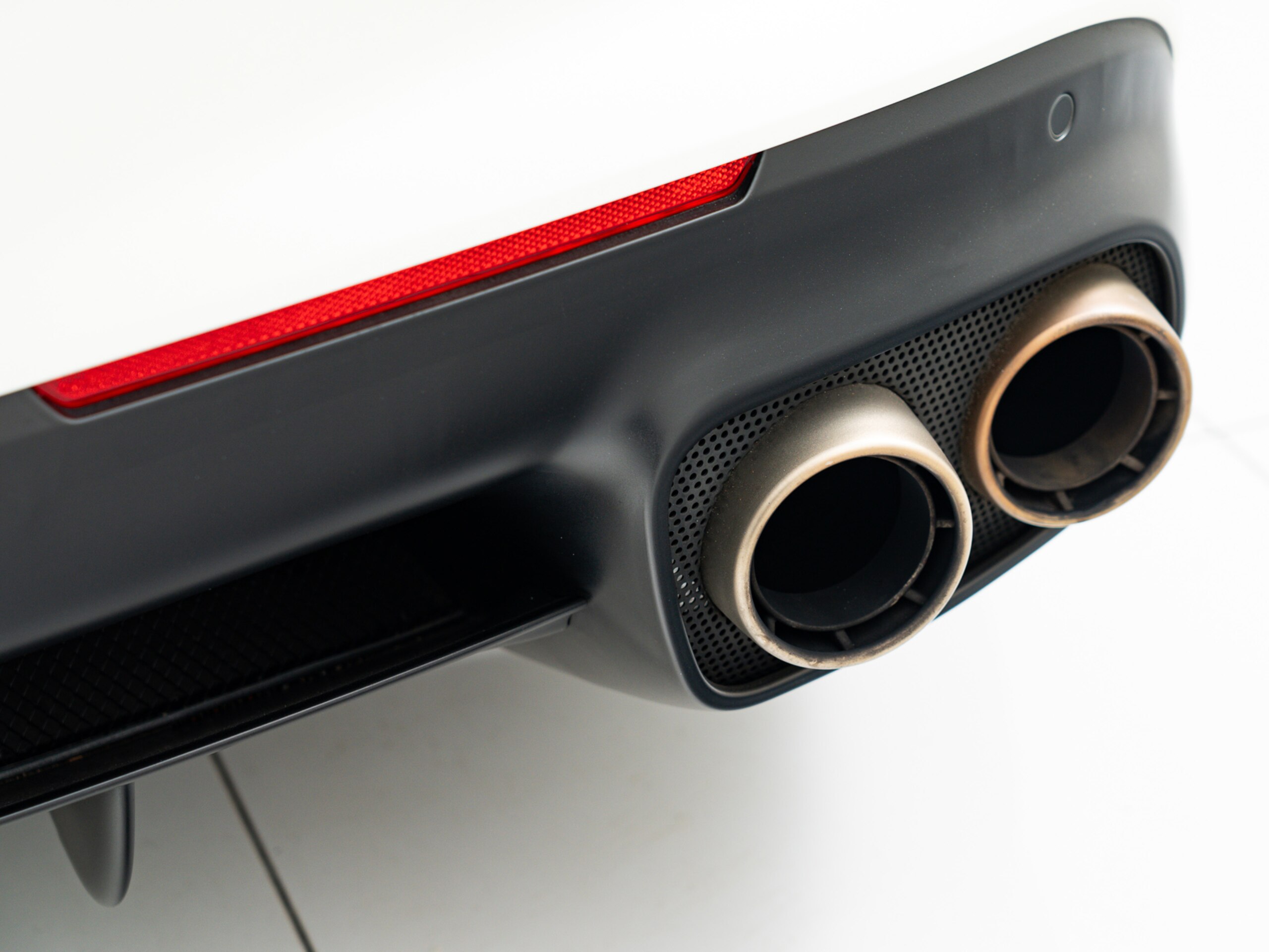 2014 Ferrari F12 Berlinetta — Photo 35 / 42