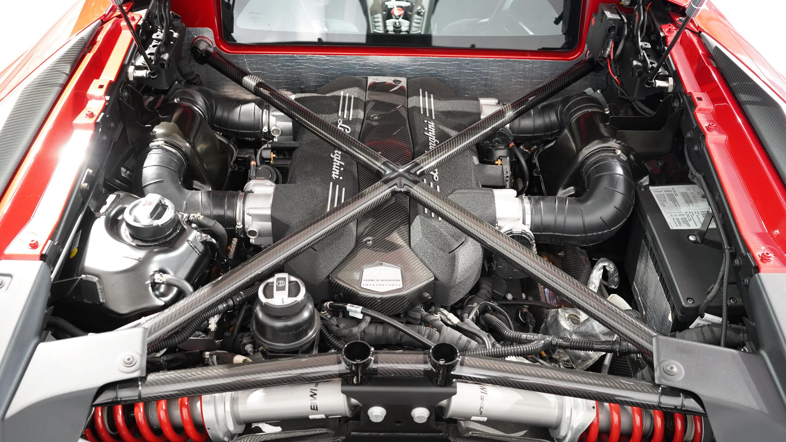 2016 Lamborghini Aventador SV — Photo 16 / 17