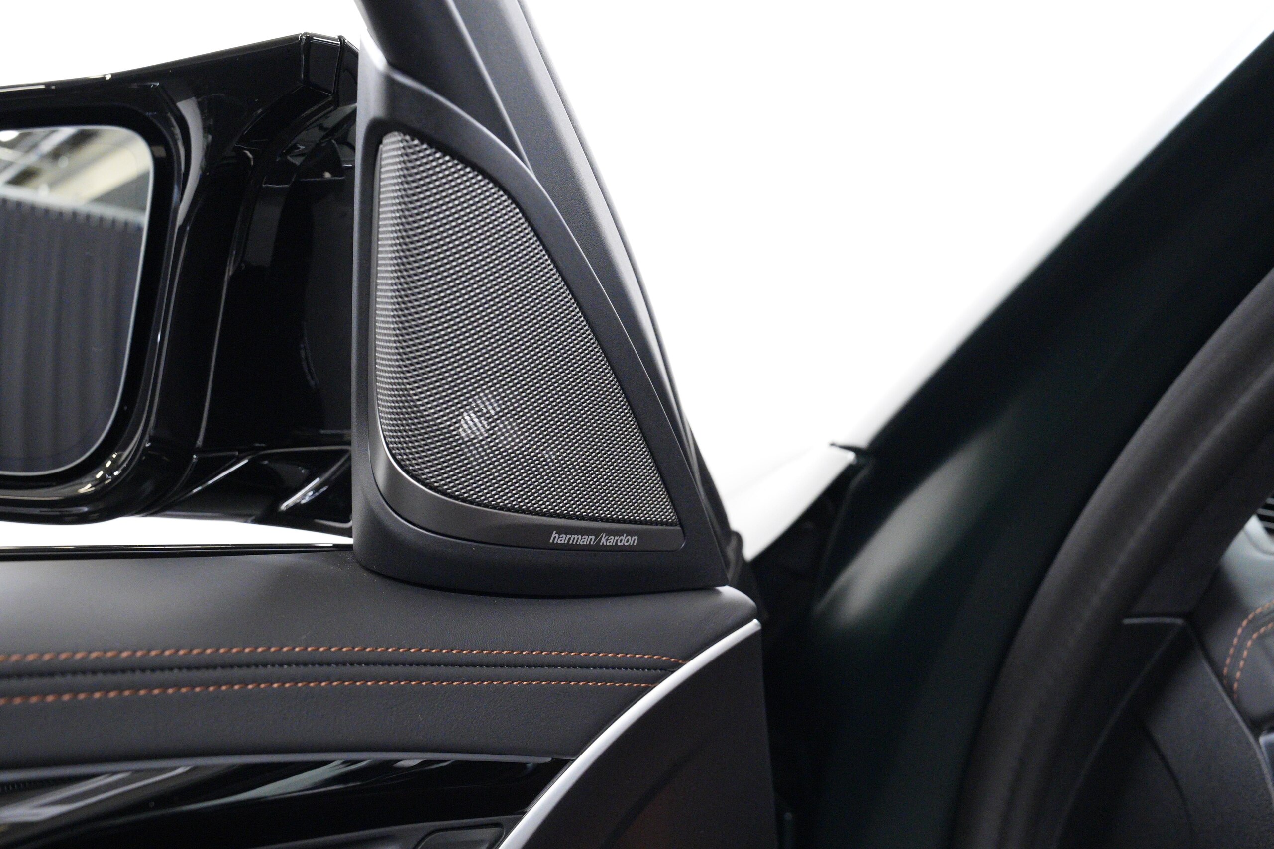 2023 BMW M5 Competition — Photo 13 / 53