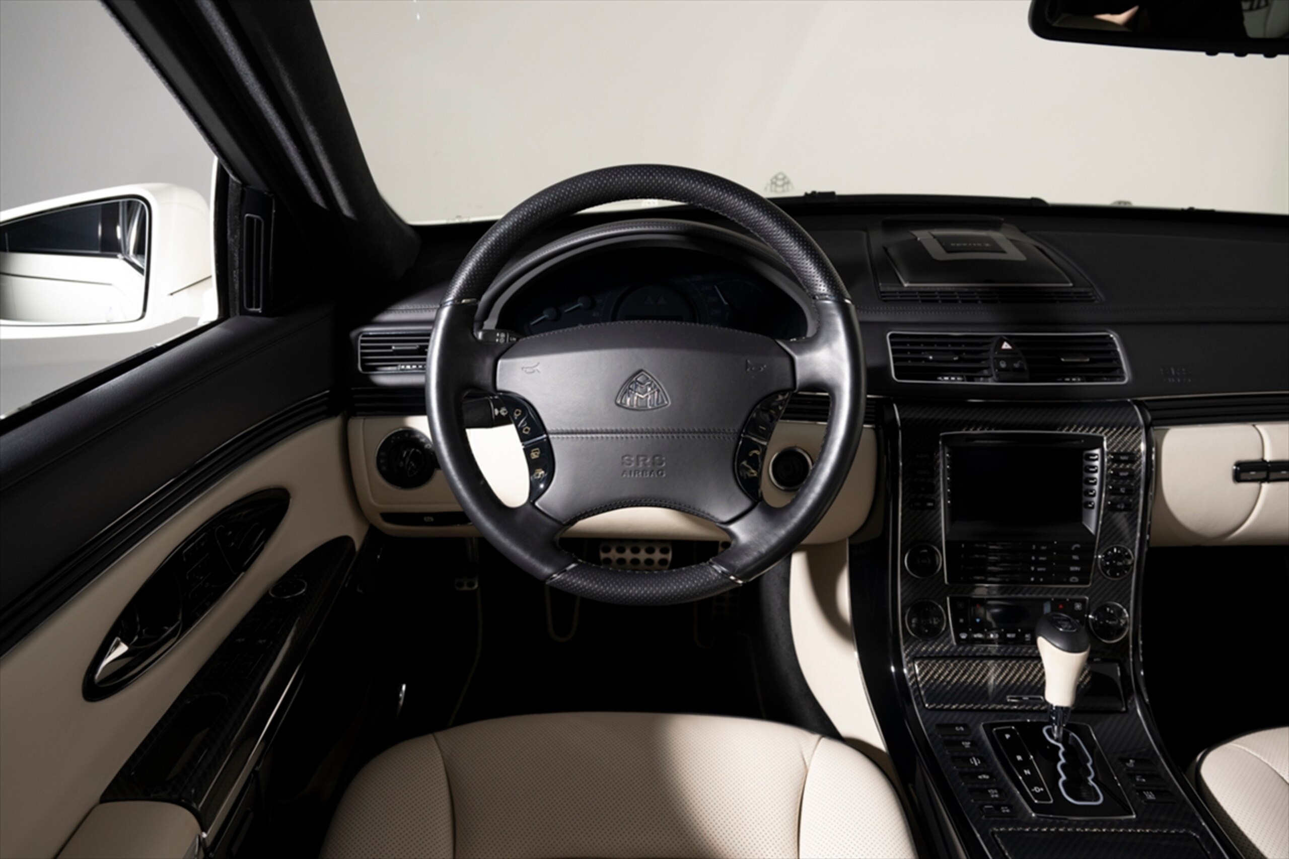 2006 Mercedes Benz Maybach 57S — Photo 9 / 23